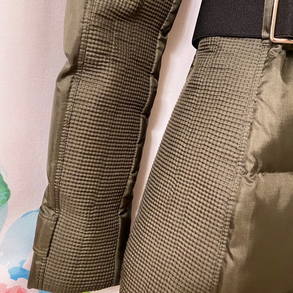 Burberry Puffer Coat - Picture 5 of 12